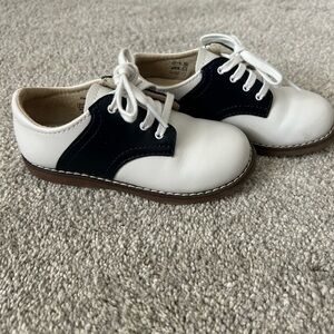 Size 9 (toddler) Navy/White Footmates